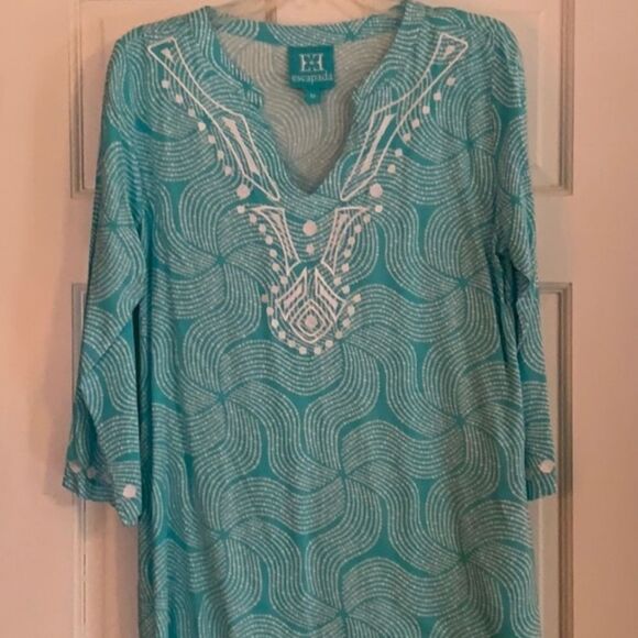 Escapada Size Medium Tunic - Picture 1 of 9